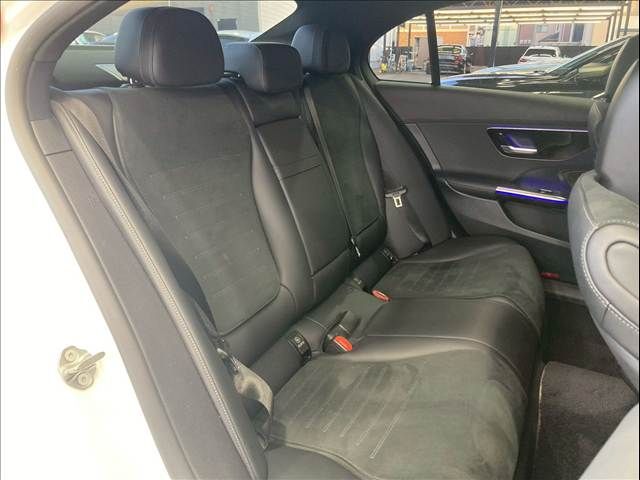 MERCEDES BENZ C CLAS 2022 Image 31