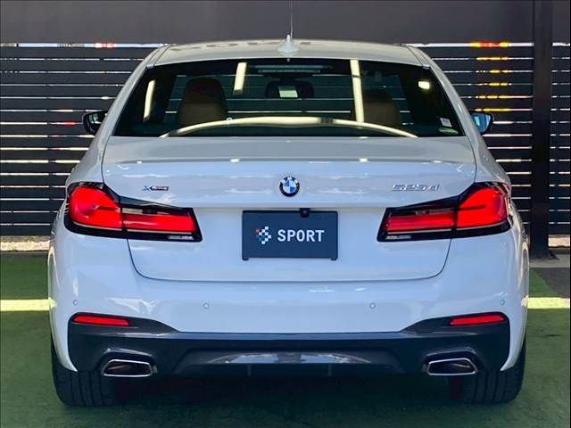 BMW 5SERIES SEDAN 2021 Image 31