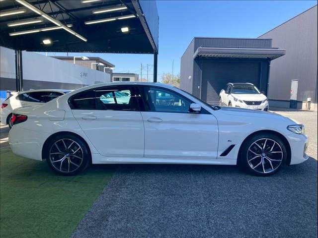 BMW 5SERIES SEDAN 2021 Image 31