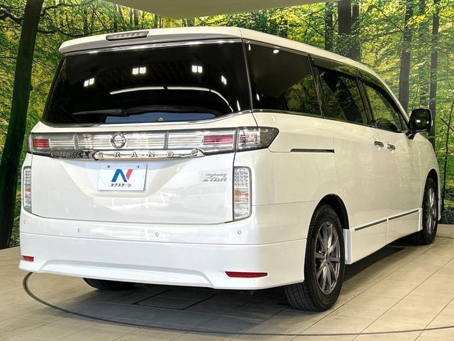 NISSAN ELGRAND 2021 Image 31