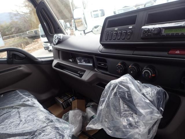 MITSUBISHI CANTER 2025 Image 31