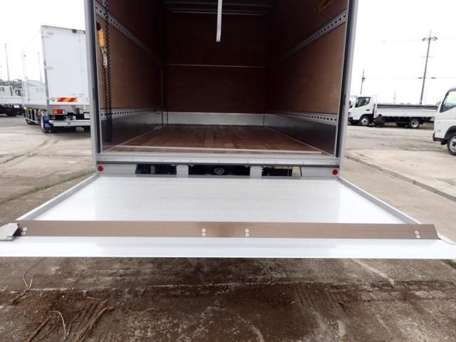 MITSUBISHI CANTER 2025 Image 31