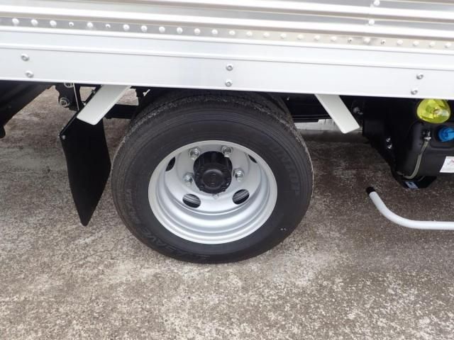 MITSUBISHI CANTER 2025 Image 31