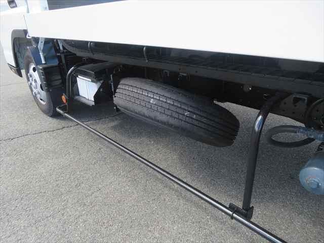 MITSUBISHI CANTER 2013 Image 31