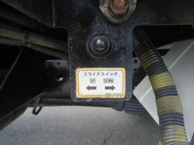 MITSUBISHI CANTER 2013 Image 31