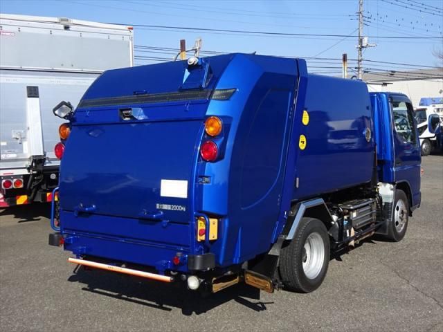 MITSUBISHI CANTER 2017 Image 31