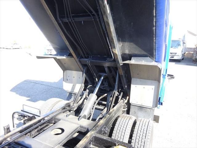 MITSUBISHI CANTER 2017 Image 31