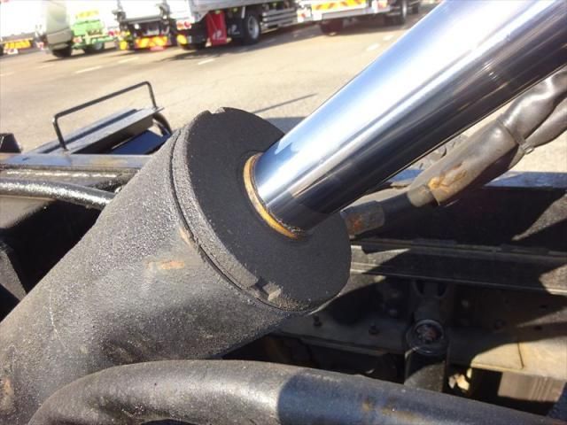 MITSUBISHI CANTER 2017 Image 31