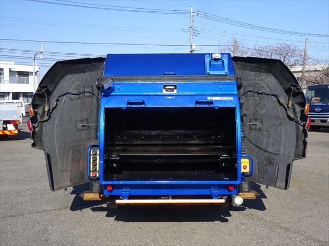 MITSUBISHI CANTER 2017 Image 31