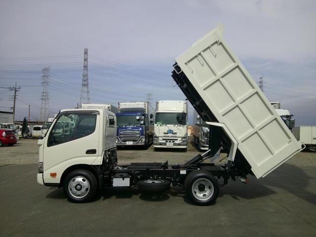 HINO DUTRO 2025 Image 31