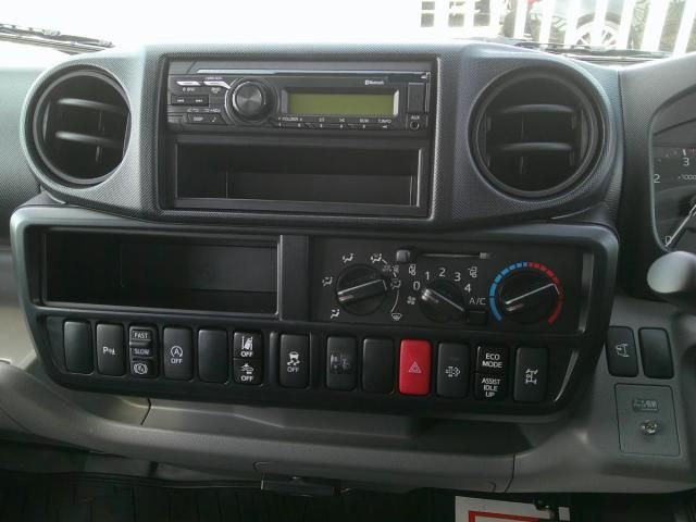 HINO DUTRO 2025 Image 31