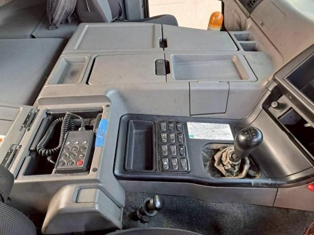 MITSUBISHI FUSOU SUPER GREAT 2017 Image 31