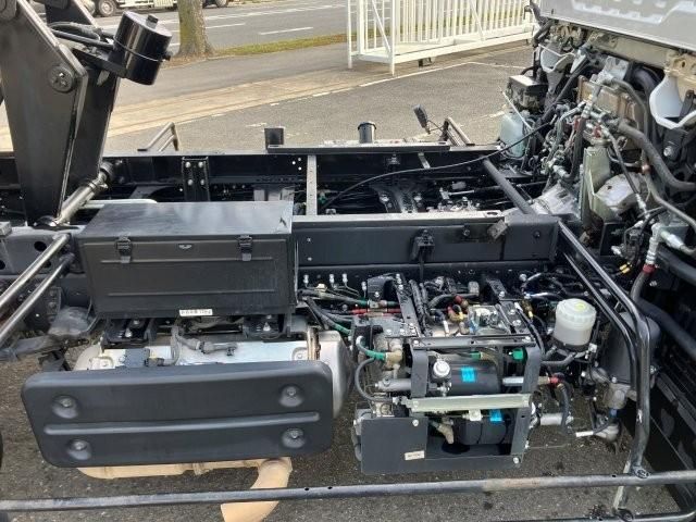 ISUZU FORWARD 2023 Image 31