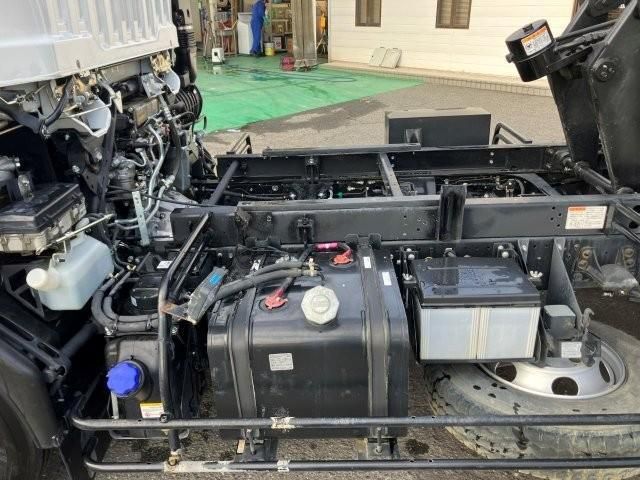 ISUZU FORWARD 2023 Image 31