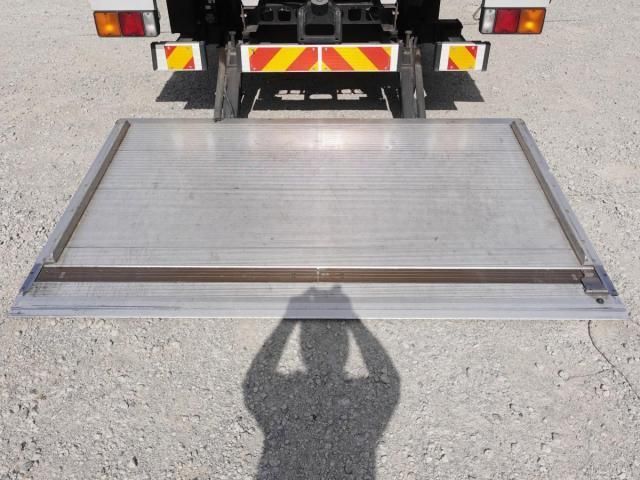 MITSUBISHI FUSOU FIGHTER 2015 Image 31