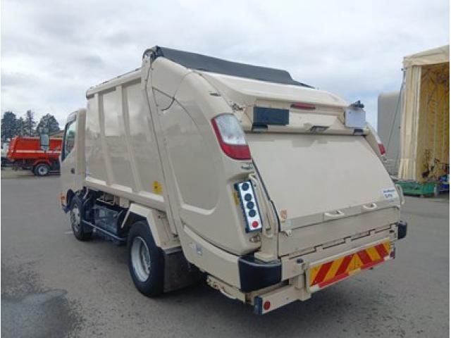 HINO DUTRO 2020 Image 31