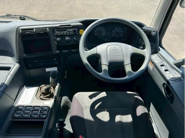 MITSUBISHI FUSOU SUPER GREAT 2013 Image 31