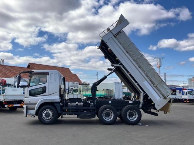 MITSUBISHI FUSOU SUPER GREAT 2016 Image 31