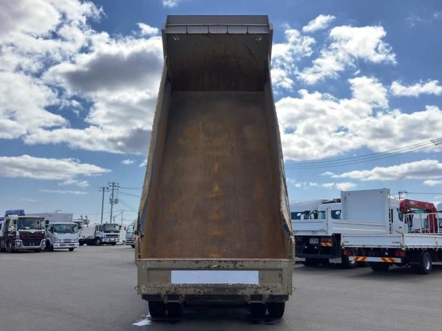 MITSUBISHI FUSOU SUPER GREAT 2016 Image 31