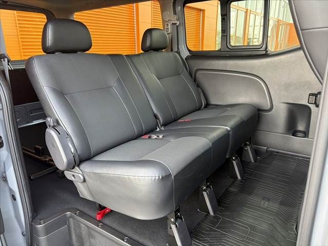 NISSAN CARAVAN VAN 4WD 2023 Image 31