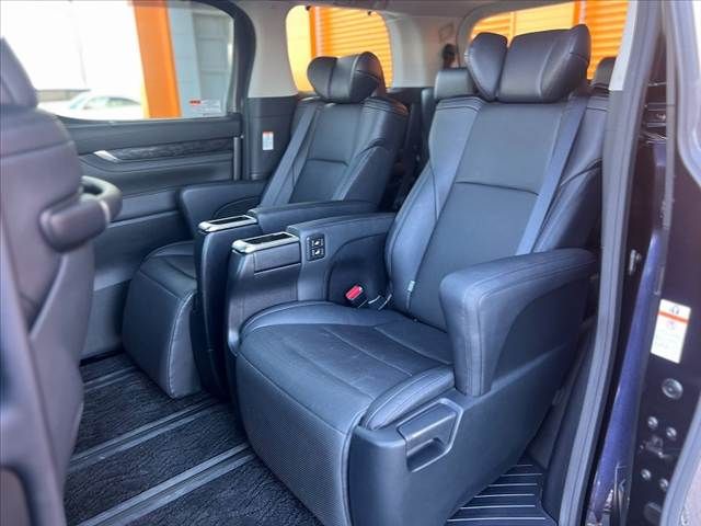 TOYOTA ALPHARD 2018 Image 31