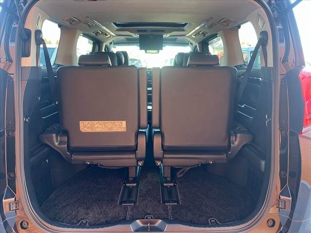 TOYOTA ALPHARD 2018 Image 31