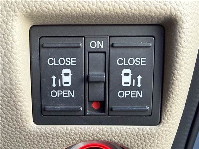 HONDA N BOX 2017 Image 31