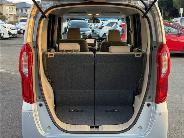 HONDA N BOX 2017 Image 31