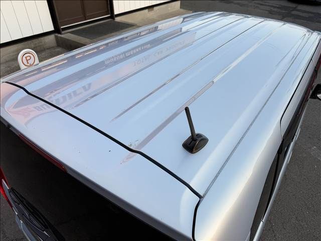 HONDA N BOX 2017 Image 31