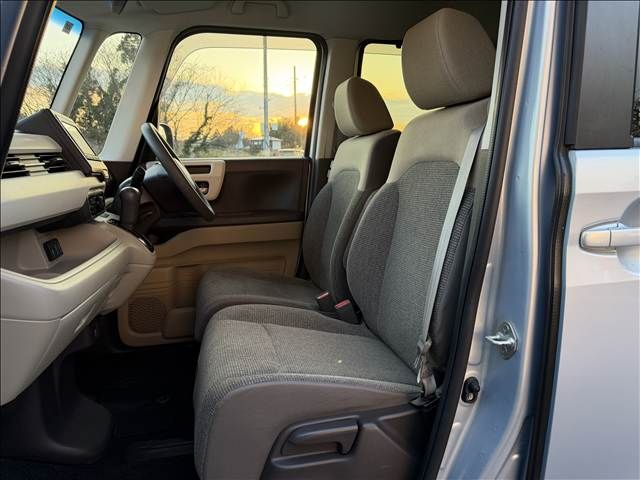 HONDA N BOX 2017 Image 31