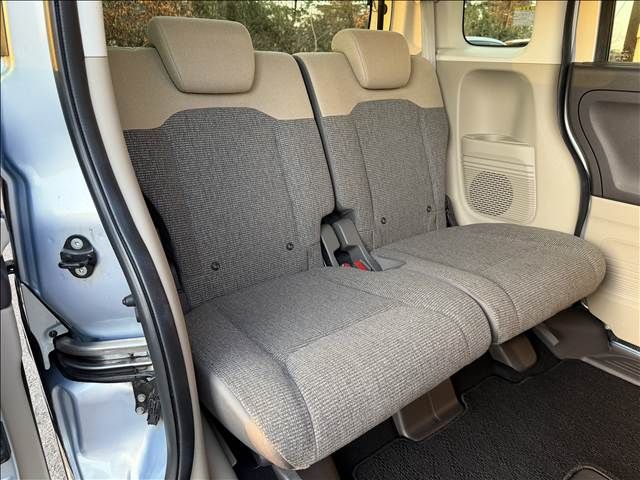 HONDA N BOX 2017 Image 31