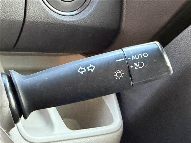 HONDA N BOX 2017 Image 31