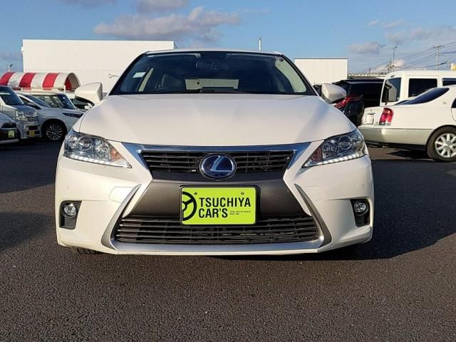 TOYOTA LEXUS CT200H 2016 Image 31