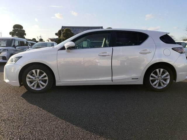 TOYOTA LEXUS CT200H 2016 Image 31