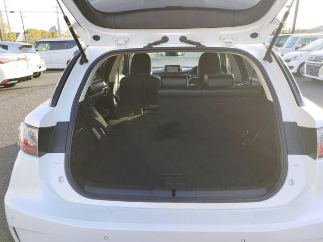 TOYOTA LEXUS CT200H 2016 Image 31