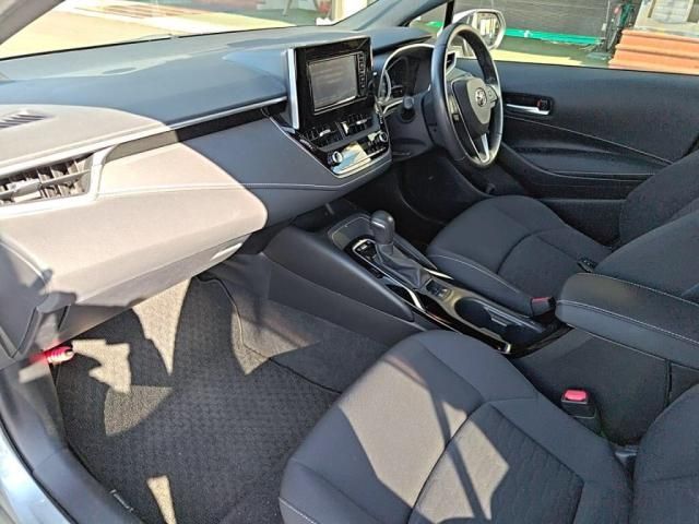 TOYOTA COROLLA SPORT HYBRID 2018 Image 31