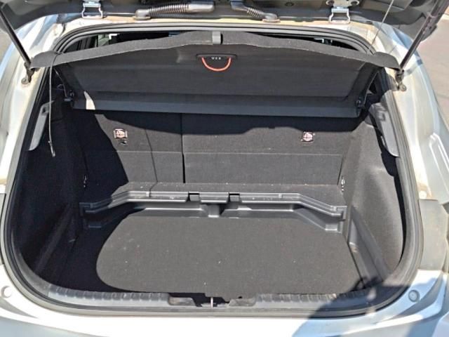 TOYOTA COROLLA SPORT HYBRID 2018 Image 31