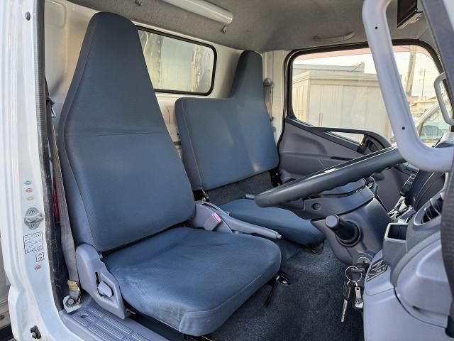 MITSUBISHI CANTER 2013 Image 31