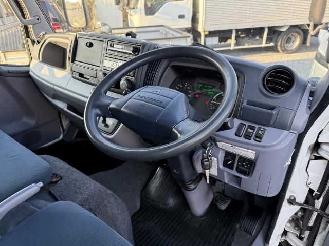 MITSUBISHI CANTER 2013 Image 31