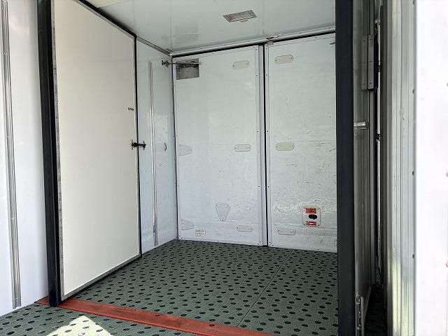 MITSUBISHI CANTER 2020 Image 31