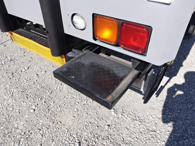 ISUZU FORWARD 2011 Image 31