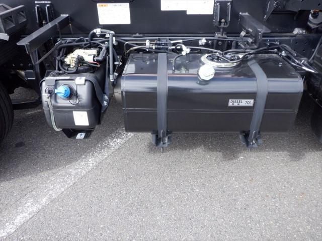 MITSUBISHI CANTER 2025 Image 31