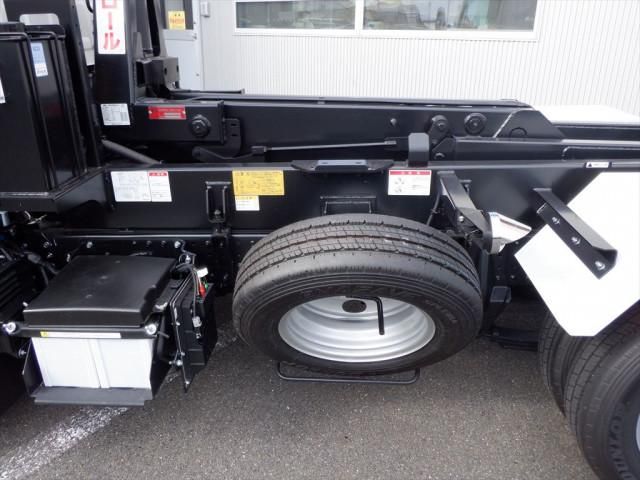 MITSUBISHI CANTER 2025 Image 31