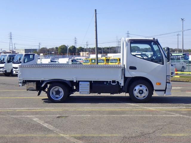 HINO DUTRO 2021 Image 31