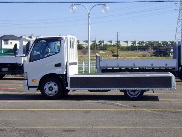 HINO DUTRO 2021 Image 31
