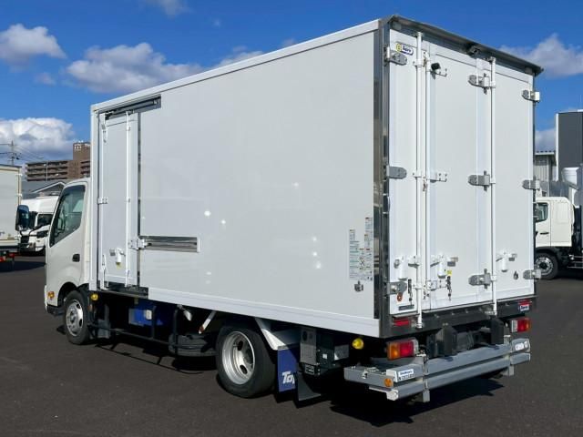 HINO DUTRO 2022 Image 31