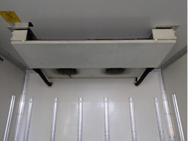 MITSUBISHI CANTER 2018 Image 31