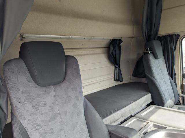 NISSAN DIESEL QUON 2017 Image 31