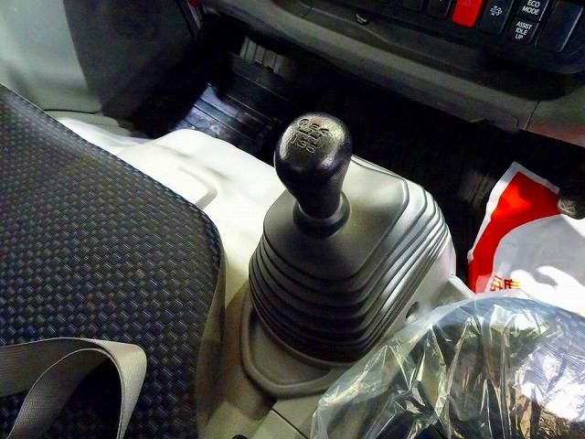 HINO DUTRO 2021 Image 31