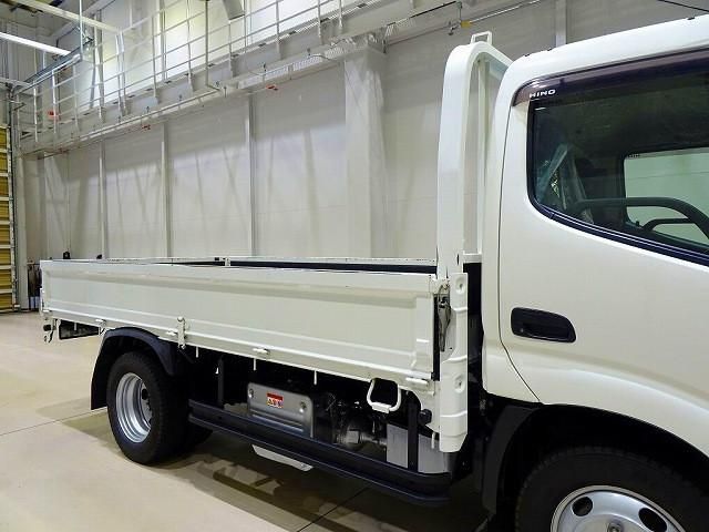HINO DUTRO 2021 Image 31